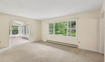 10 Terra Glen Rd, Danbury, CT 06811