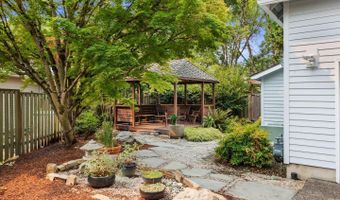 500 NW PACIFIC GROVE Dr, Beaverton, OR 97006