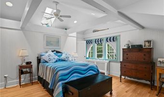 718 Bellevue Ave 5, Newport, RI 02840