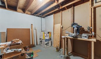 3486 Albrecht Ave, Akron, OH 44312