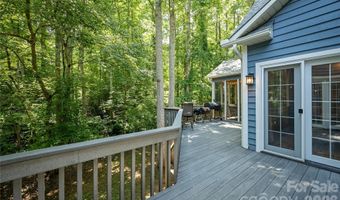 7 Oak Hollow Dr, Asheville, NC 28805