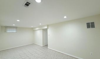 2438 S WALTER REED Dr S E, Arlington, VA 22206