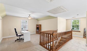 1233 Red Oak Plantation Dr, Ballwin, MO 63021