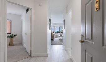 900 N STAFFORD St 1402, Arlington, VA 22203
