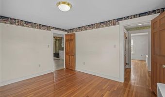 157 Schuyler Ave, East Providence, RI 02914
