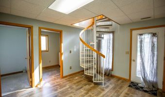 711 E Chubb St, Algona, IA 50511
