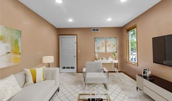 25 Fifth Ave, Amherst, NY 14221