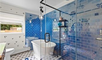 17 Golini Dr, Johnston, RI 02919