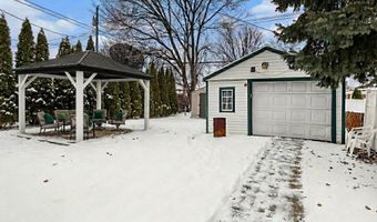 9885 Hubert Ave, Allen Park, MI 48101