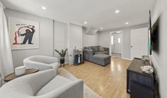 522 Mackey Ave, Belford, NJ 07718