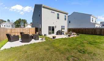 55 Walkabout Dr, Aberdeen, NC 28315
