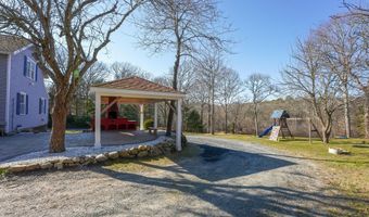 240 Oak St, Centerville, MA 02632