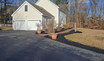 18 Holbrook Rd, Bedford, NH 03110