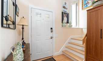 62 Nipmuc Trl C, North Providence, RI 02904