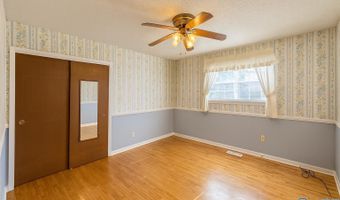 1007 Julian Ave, Albertville, AL 35950