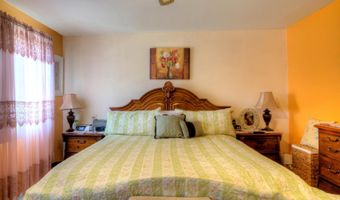 2 CLARK Dr, Barrington, NJ 08007