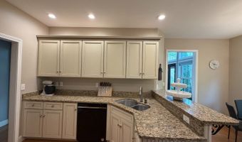 355 Woodside Ct, Batesville, IN 47006