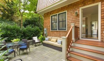 36 Bull St, Newport, RI 02840