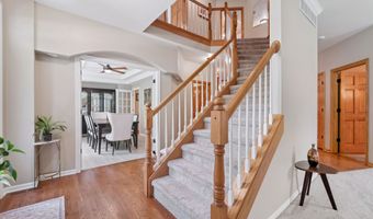 228 E THORNBROOK Ln, Appleton, WI 54913