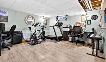 1025 W ROBERTS Ave, Appleton, WI 54914