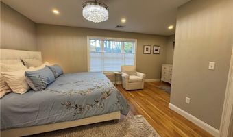 25 Franklin Rd 1, East Greenwich, RI 02818