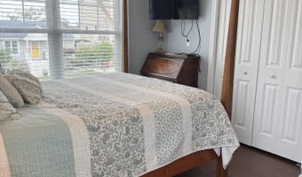 250 Butler Blvd, Bayville, NJ 08721