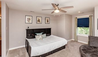 605 Oakwood Pl, Polk City, IA 50226