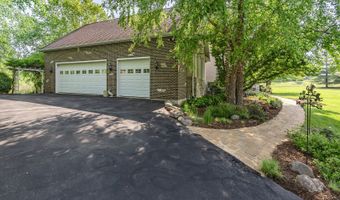 660 Birch Hollow Dr, Antioch, IL 60002
