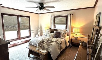 334 17th St, Ackley, IA 50601