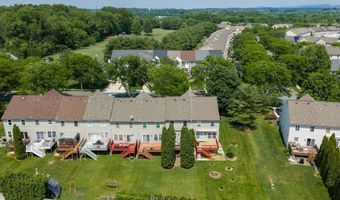 1658 PINEWIND Dr, Alburtis, PA 18011