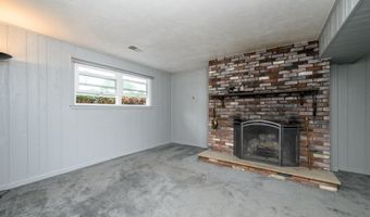 701 Beach Ave, Beachwood, NJ 08722