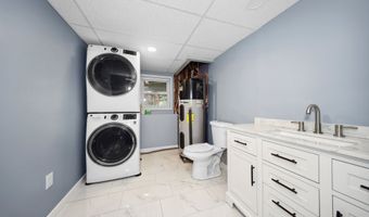 59 Litchfield Ln, Bristol, CT 06010