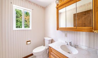 364 Settles Hill Rd, Altamont, NY 12009