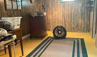 42 Locust Dr, Babbitt, MN 55706