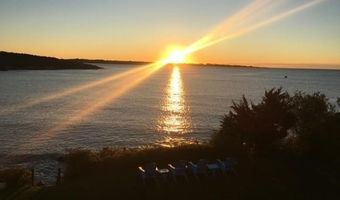 4 Hull Cove St, Jamestown, RI 02835