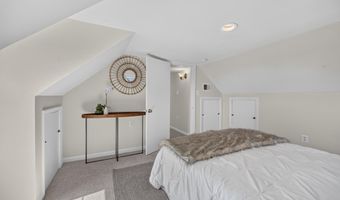 6010 BANGOR Dr, Alexandria, VA 22303