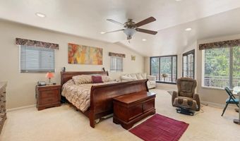 10880 Hess Dr, La Mesa, CA 91941