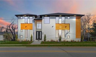 727 NE 2nd St, Bentonville, AR 72712