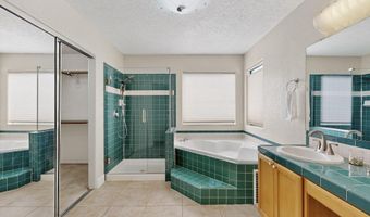 10809 CHICOBUSH Dr NW, Albuquerque, NM 87114