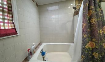 165 Greenfield Dr, Bridgeport, CT 06606