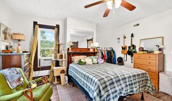 210 W State St, Athens, OH 45701
