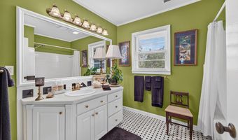 12 Dyal St, Baxley, GA 31513