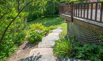 7 S Ridge Rd, Brookfield, CT 06804