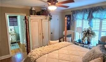 2135 MEMORIAL Dr, Alexandria, LA 71301