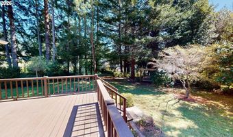 925 7TH St, Brookings, OR 97415