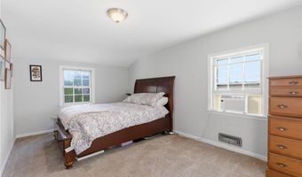 81 Sprague Ave, East Providence, RI 02915