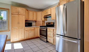 2112 N SUPERIOR St, Appleton, WI 54911