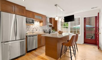 147 W HILL St, Baltimore, MD 21230