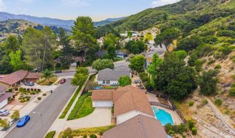 4011 Defender, Agoura Hills, CA 91301
