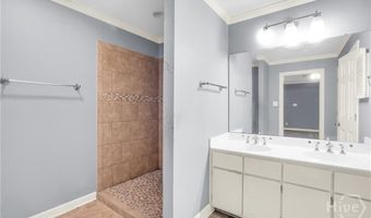 12 Majestic Oaks Cir, Savannah, GA 31406